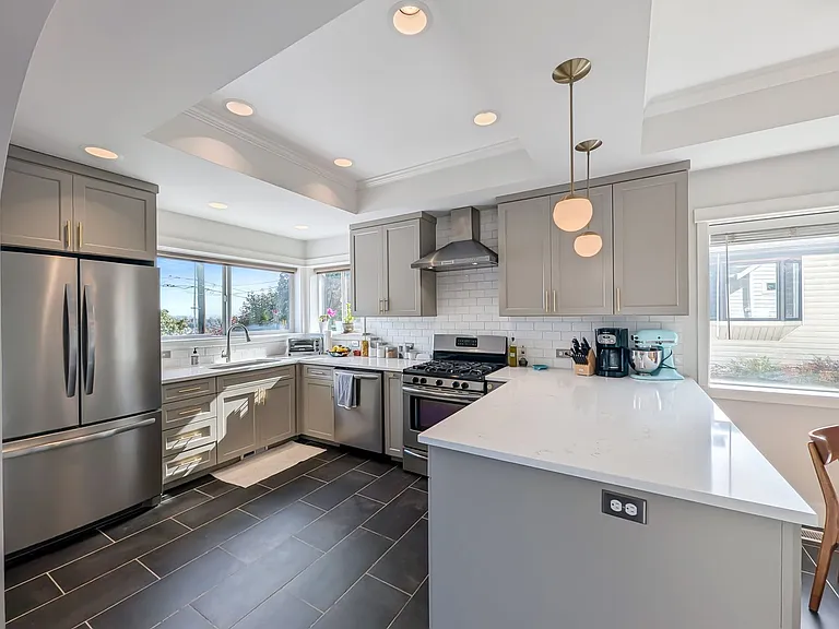 4030 38th Ave SW — Photo 14