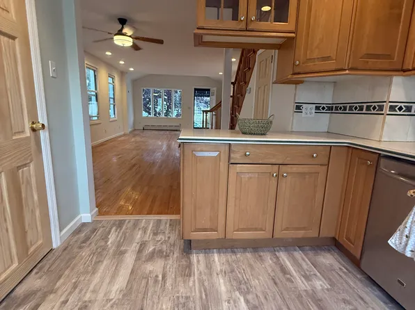 95-15 Pitkin Avenue image 6 of 26