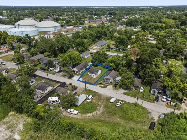 7328 Parkes St, Houston, TX 77088