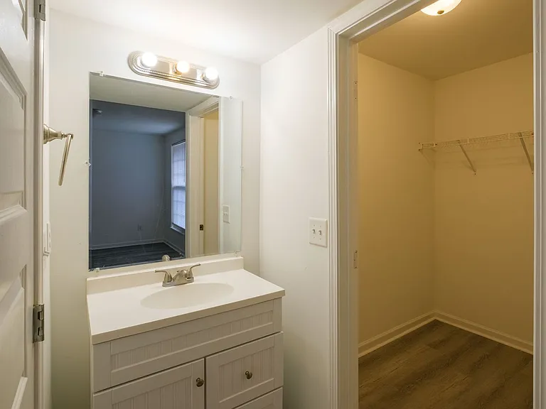 Golden Gate Townhomes — Photo 116