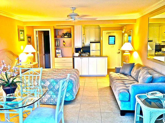 4th image of 900 Broad Ave S #143