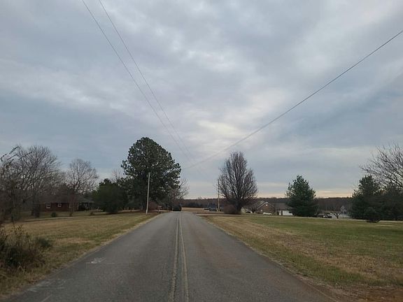5th image of 1040 Denny Rd