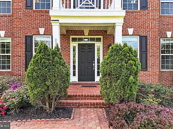 3rd image of 8901 Hargrove Ct