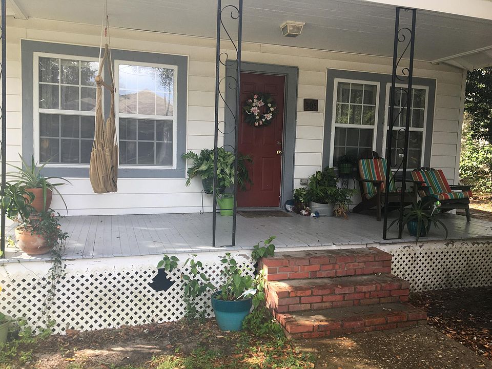 1st image of 305 Allen St
