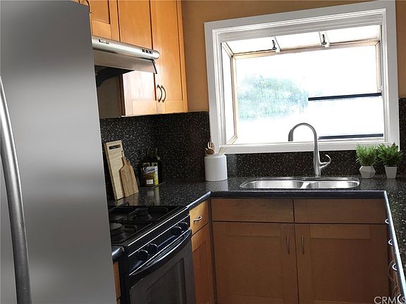5th image of 11921 Hermosura St