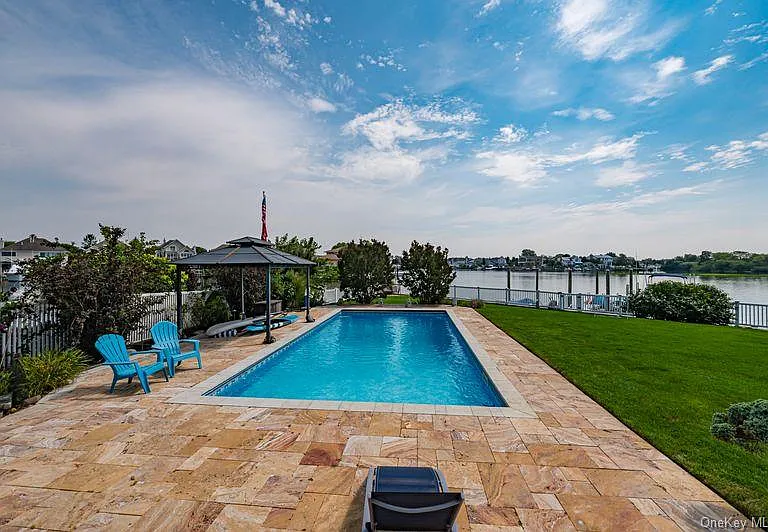 37 Crescent Cove Cir — Photo 32