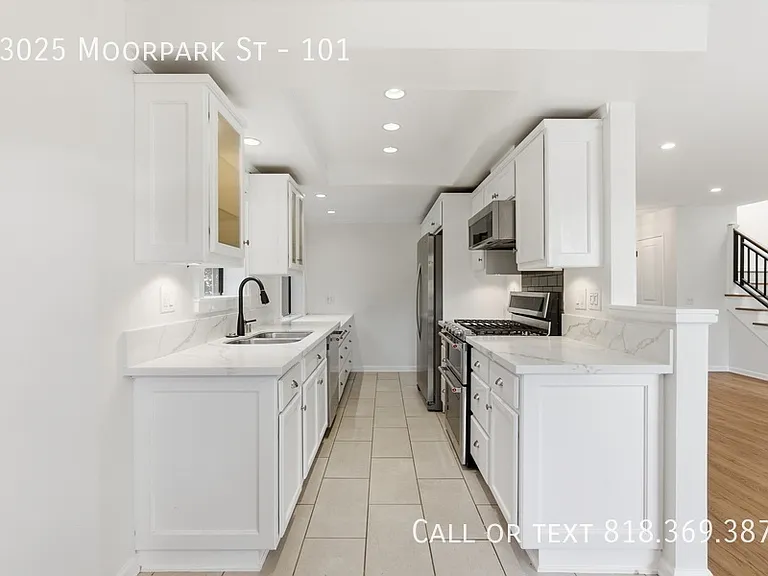 13025 Moorpark St #101 — Photo 12