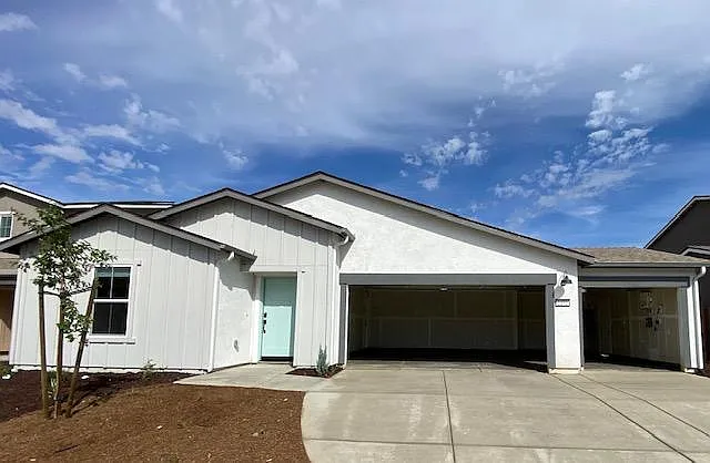 2272 Malkin Ct — Photo 1