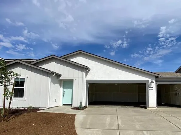 2272 Malkin Ct, Los Banos, CA 93635