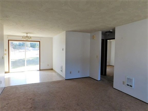 2nd image of 550-560 SE 4th Ave
