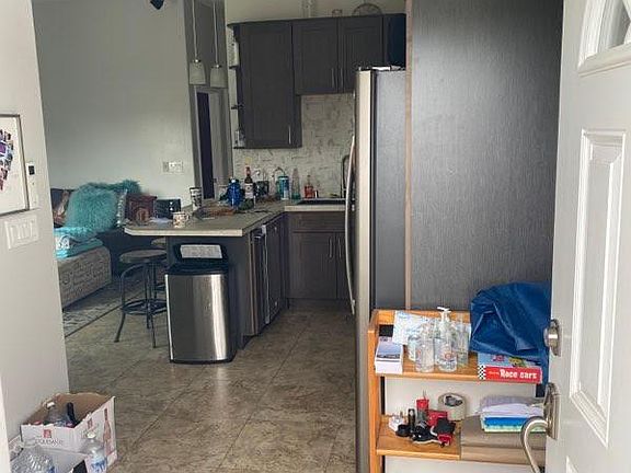 5th image of 3236 Cass St