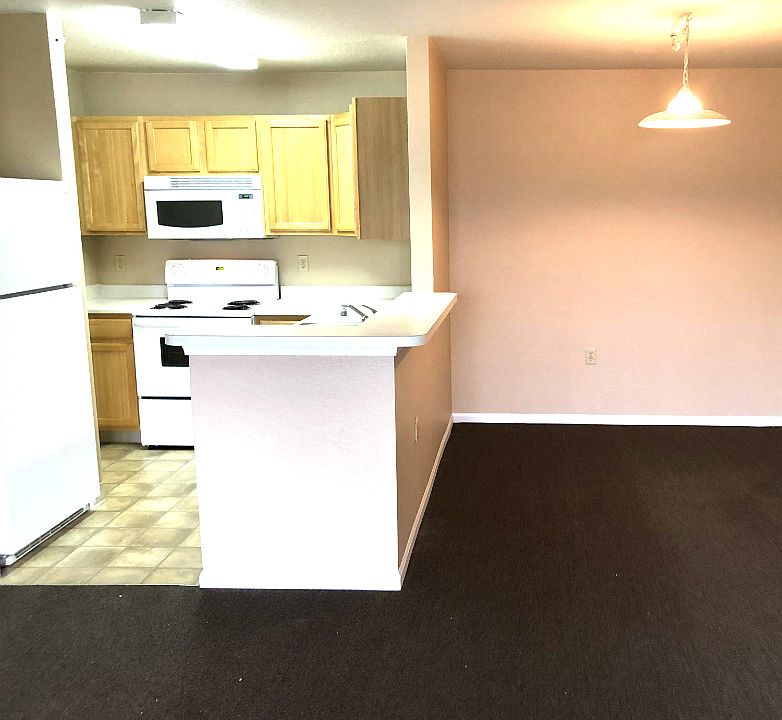 1st image of 722 Tumbleweed Ln APT 105