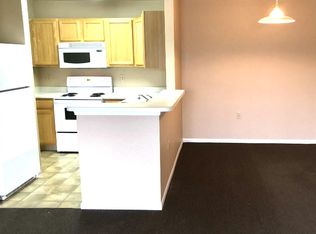 722 Tumbleweed Ln APT 105, Charlotte, MI 48813