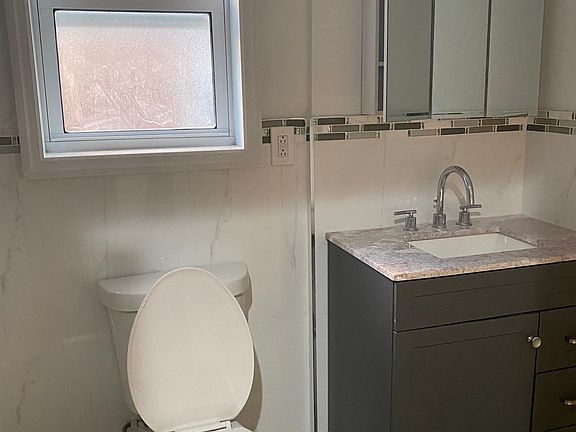 2nd image of 107-21 Watson Pl Floor 1