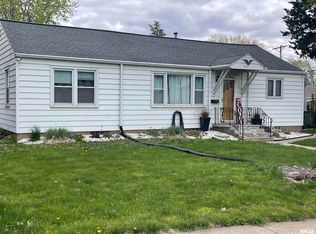 211 Adams Pl, Clinton, IA 52732