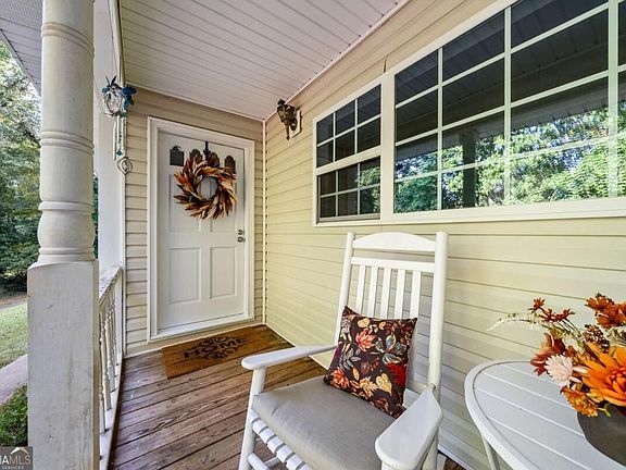 4th image of 109 Lakeview Cir