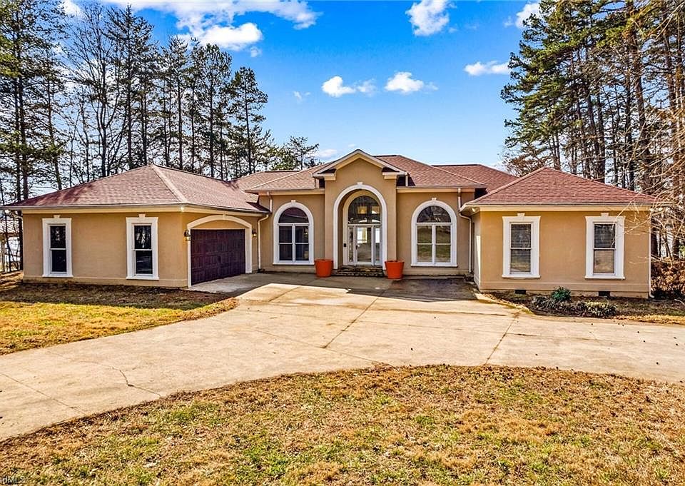 1st image of 9145 Bringle Ferry Rd