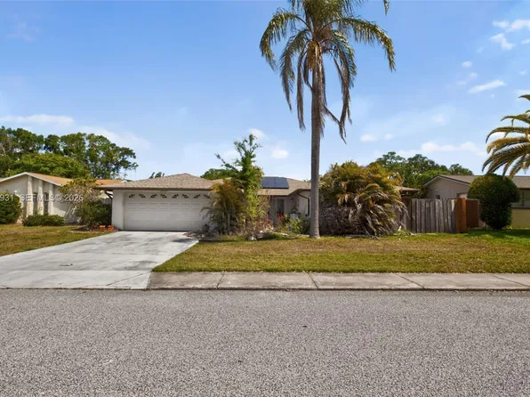 7215 Maplehurst Dr, Port Richey, FL 34668