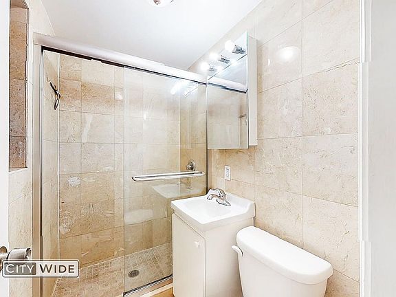 5th image of 216 E 28th St APT 2C