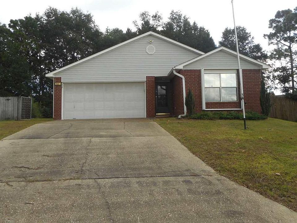 1st image of 400 Oak Leaf Ct