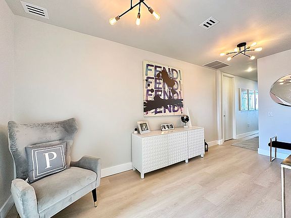 4th image of 1100 Biscayne Blvd Unit 2304
