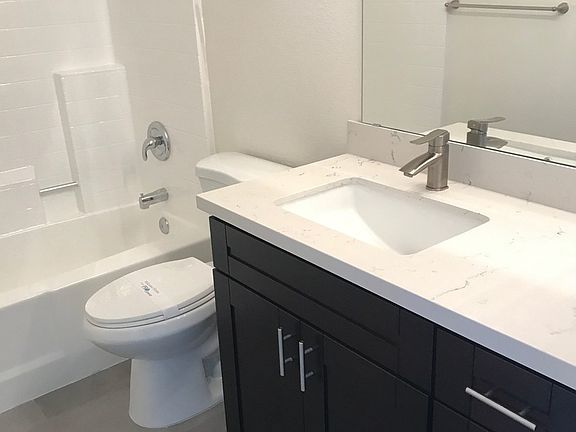 5th image of 5410-5420 Lea St #4