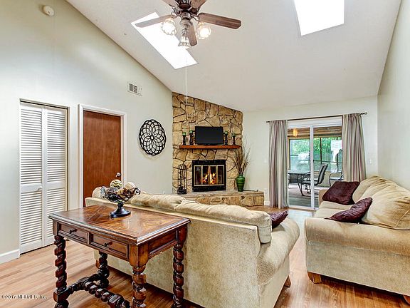 2nd image of 10327 Arrow Lakes Dr E