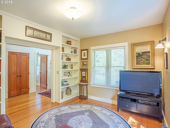 4th image of 5311 NE 179th St