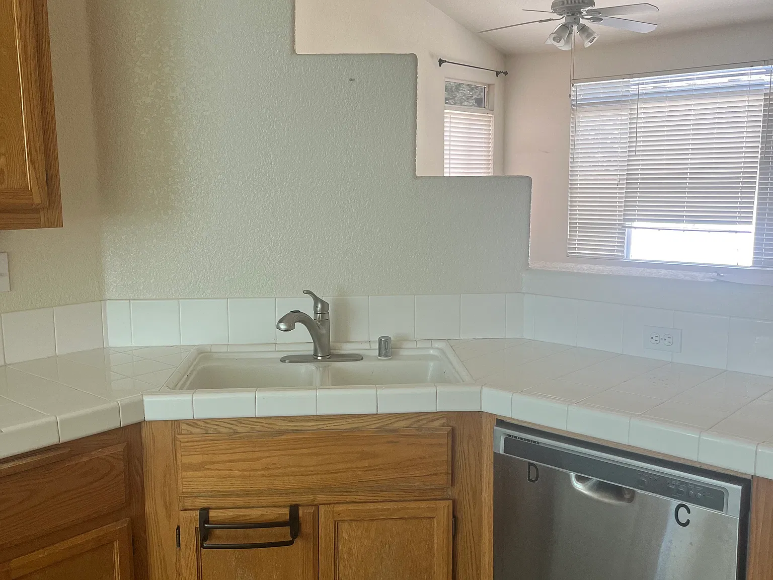 4 bed, 1617 sqft, $2,595 — Photo 1