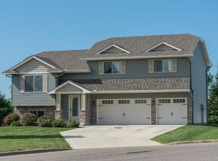 713 Charles Ct, Buffalo, MN 55313