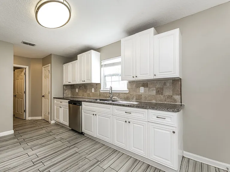 7053 Civic Club Dr — Photo 9