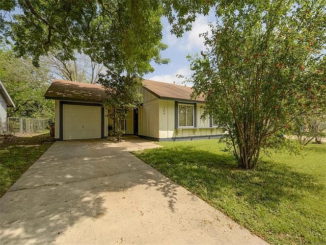 1st image of 308 Wood Bine Dr