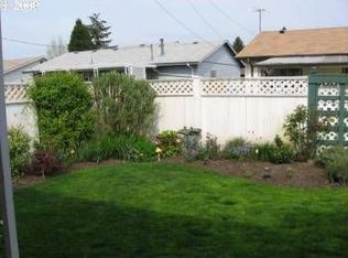 1557 Rainier Rd, Woodburn, OR 97071