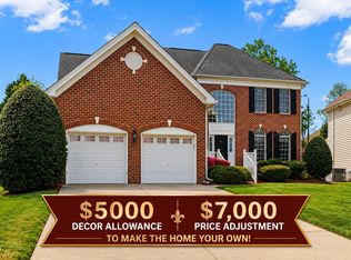 11708 Dellcain Ct, Raleigh, NC 27617