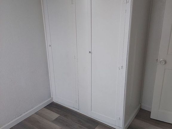 3rd image of 400 N Lincoln Ave #6
