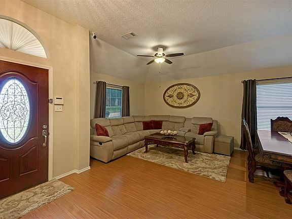 4th image of 1939 Corbett Dr
