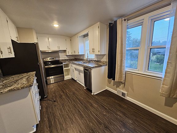 3rd image of 3848 Midland Ave #2