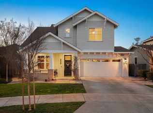 2046 Autumn Walk Dr, Santa Rosa, CA 95403