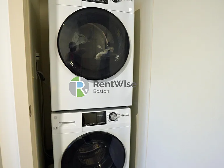 400 Langley Rd #301 — Photo 31