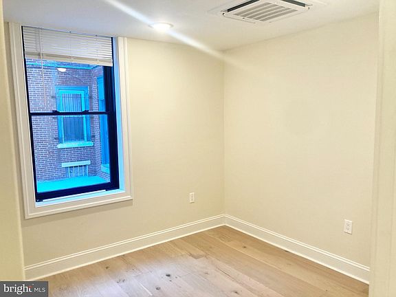 4th image of 649 N 15th St #1R