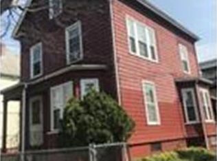 17 Brimblecom St, Lynn, MA 01902