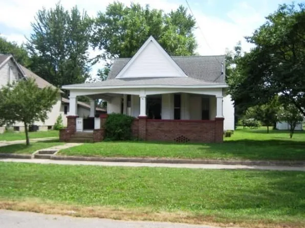715 W Jefferson St, Sullivan, IL 61951
