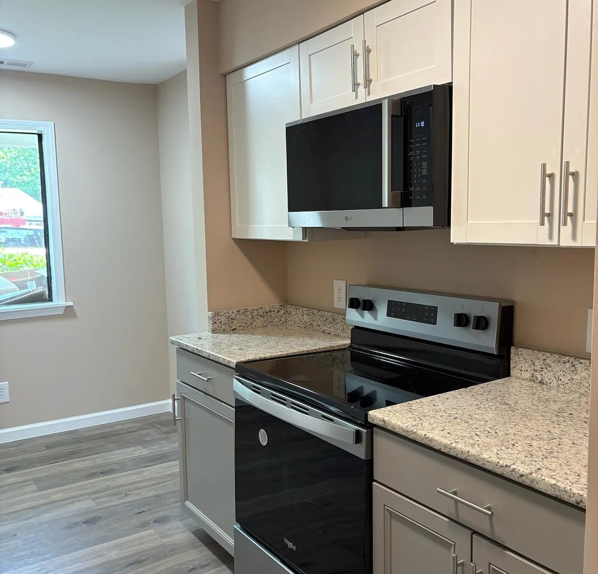 5902 Shady Grove Cir — Photo 2