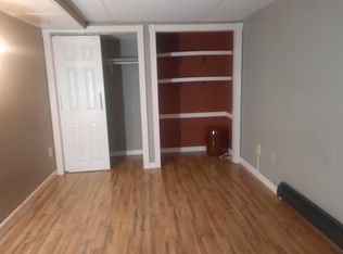 1274 Locust St #1B, Dubuque, IA 52001