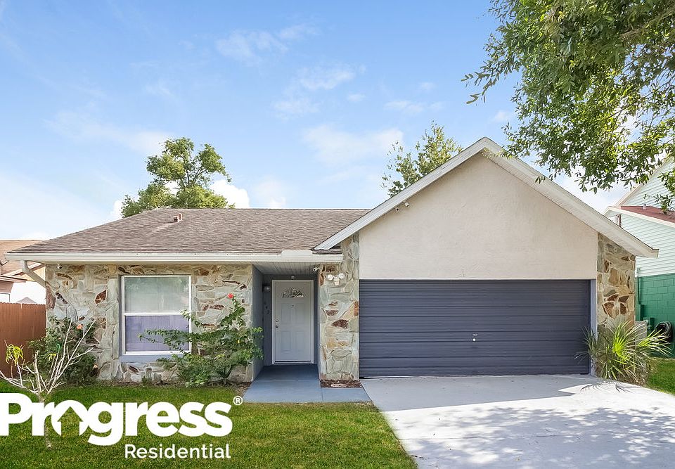1st image of 642 Oak Manor Cir