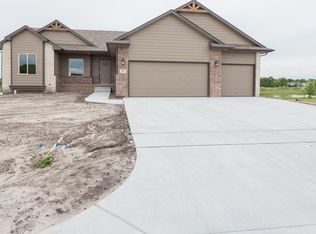 625 Horseshoe Bnd, Maize, KS 67101