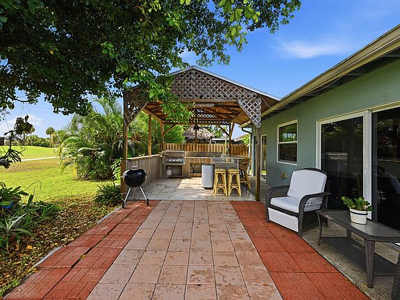 3rd image of 23265 SW 61ST Avenue
