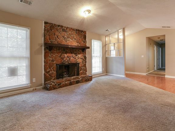 5th image of 1019 Olde Hinge Way