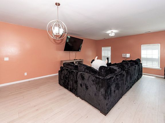 5th image of 245 Swamp Creek Ln