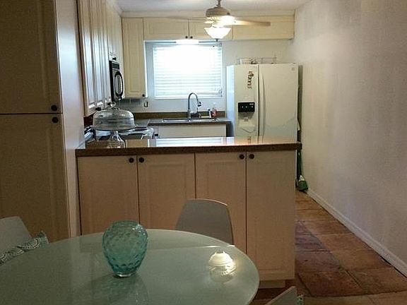 5th image of 3795 Almeria Ave APT B2